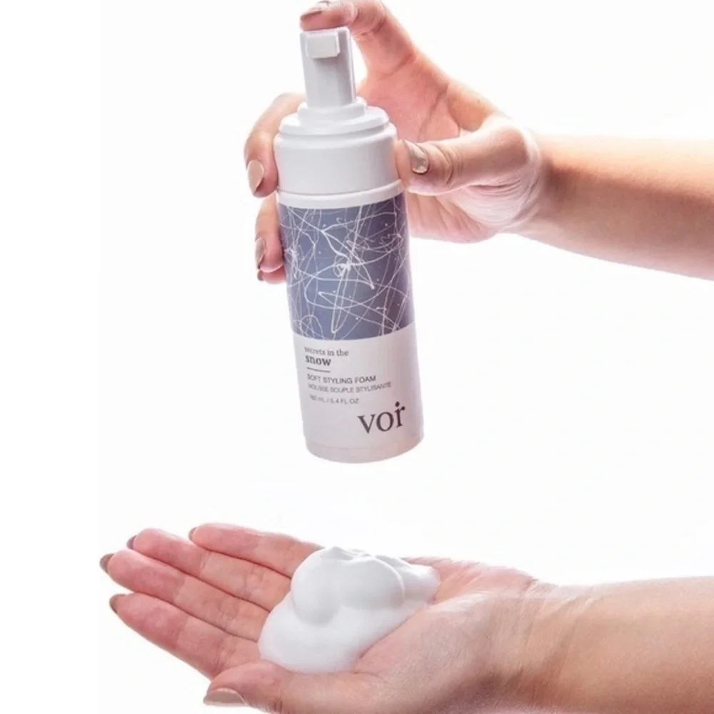 Voir Secrets in the Snow: Soft Styling Foam - Non-Aerosol